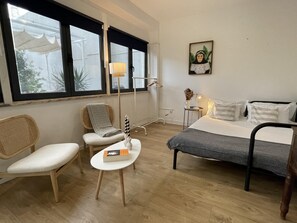 Apartment - Sip Savor on the Terrace - By Misha s Place 1C (Lisbon)