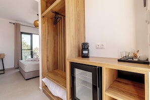 1 bedroom, individually decorated, individually furnished, soundproofing