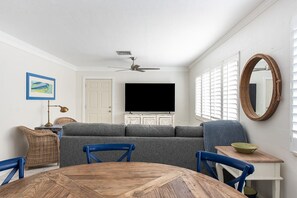 Smart TV, books