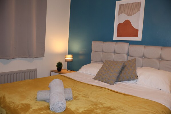 3 bedrooms, iron/ironing board, WiFi, bed sheets - 3 bedroom house in Birmingham (Birmingham)