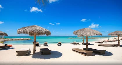 New Luxury Waterfront Condo, Palm Cay, The Bahamas