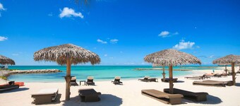 New Luxury Waterfront Condo, Palm Cay, The Bahamas