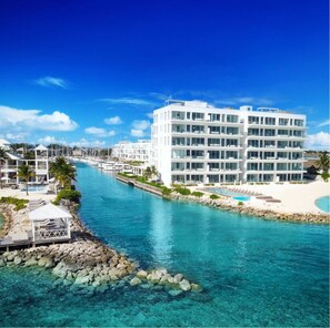 Exterior - New Luxury Waterfront Condo, Palm Cay, The Bahamas (Nassau)