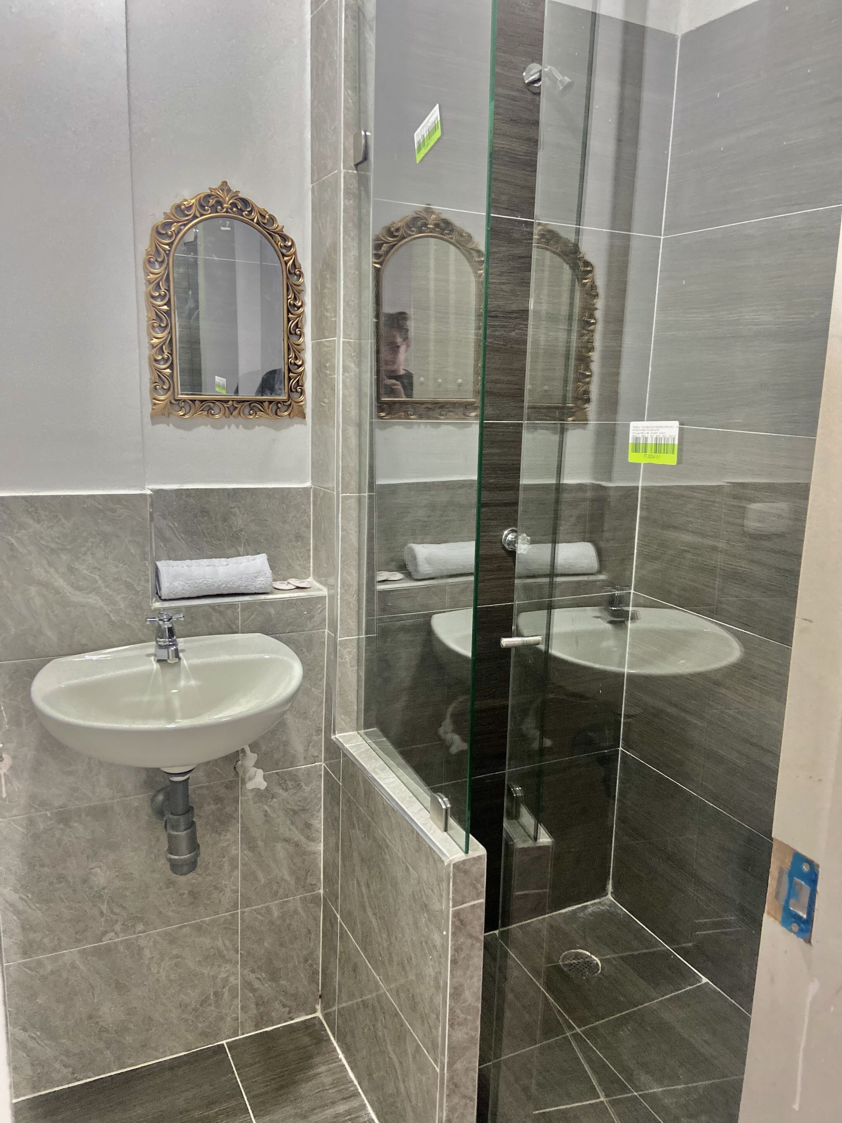 Towels, soap, shampoo, toilet paper