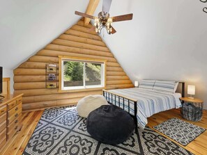 6 bedrooms, iron/ironing board, travel crib, WiFi