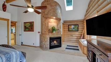 6 habitaciones, tabla de planchar con plancha, cuna de viaje y wifi