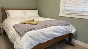 3 عدّة غرف نوم وسرير سفر وواي فاي مجانًا وملاءات أسرّة