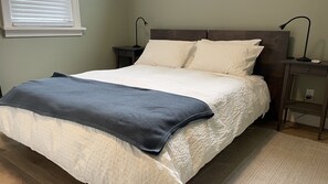 3 bedrooms, travel cot, free WiFi, bed sheets - Charming Cottage Centrally Located
Business Licence #28949 (Victoria)