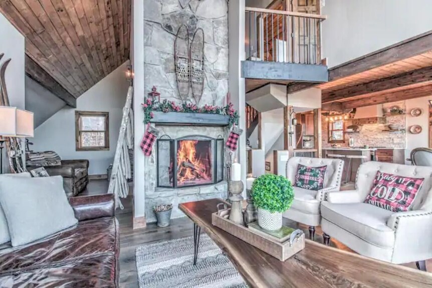 Breathtaking Mountain Views And Sunsets, Fully Renovated, Luxury Vt Retreat, - Grafton, VT