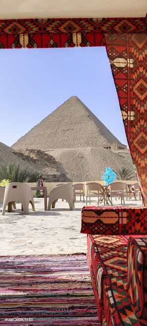 Terrace/patio - Crystal pyramids inn (Giza)