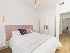 3 quartos, ferros/tábuas de passar roupa, Wi-Fi de cortesia