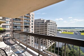 Comfort Apartment, 2 Bedrooms, City View | Balcony - Comfort Living Alexandria Apts (Arlington)