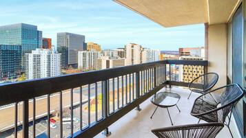 Comfort Apartment, 2 Bedrooms, City View | Balcony