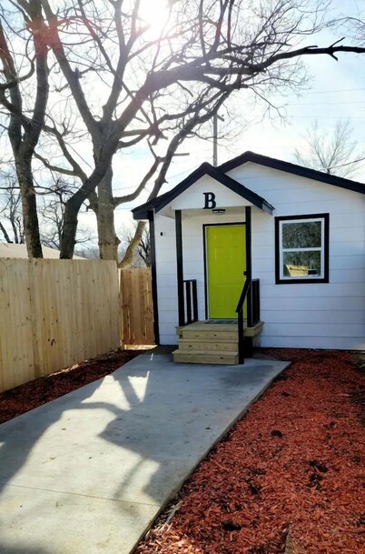 Newly Built Mid-Century Cozy Bungalow