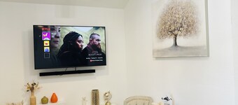 Newly Built Mid-Century Cozy Bungalow