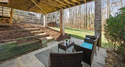 Excellent Roswell Location! Quiet Basement Apartment in Private Setting!
