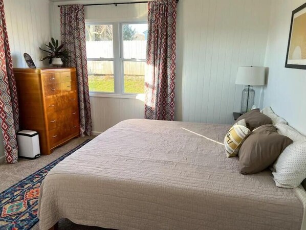 2 bedrooms, desk, iron/ironing board, travel crib