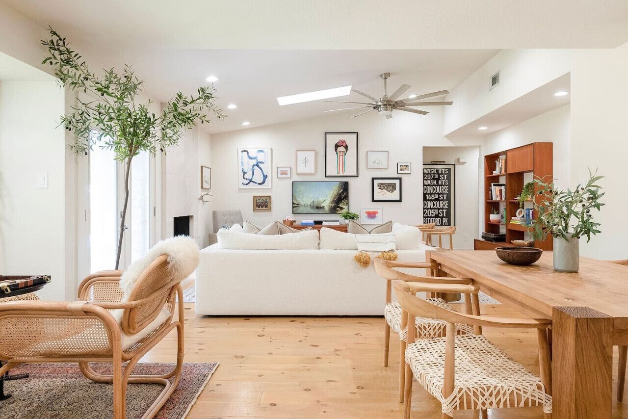 TV, fireplace, offices