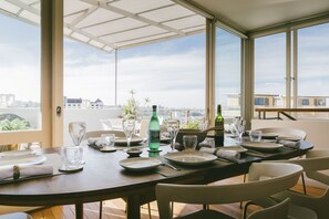 Dining - Coogee Beach Penthouse apartment (Coogee)