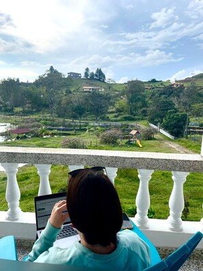 Property grounds - Double Room in Country House with Lake and Waterfalls (Guatape)