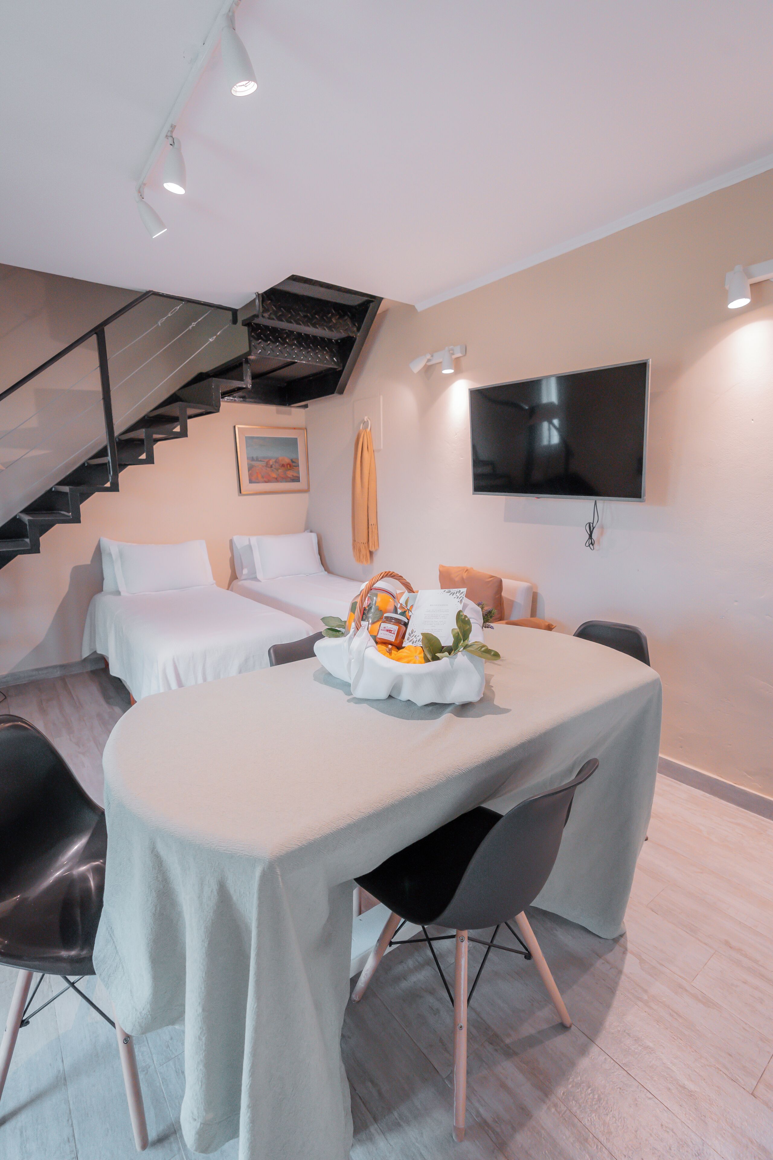 Chambre Quadruple Standard | Literie de qualité supérieure, rideaux occultants, lits bébé (gratuits)