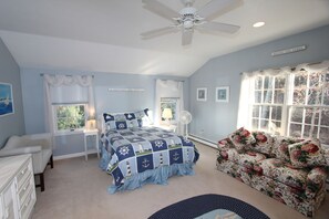 4 soverom, strykejern/-brett og wi-fi (inkludert)