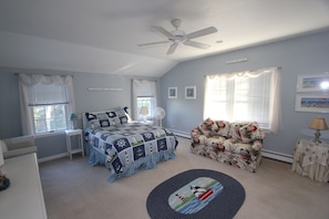 4 bedrooms, iron/ironing board, free WiFi