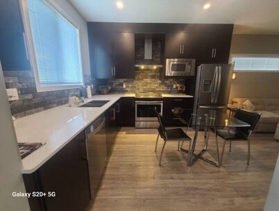 Luxury Condo For Rent
