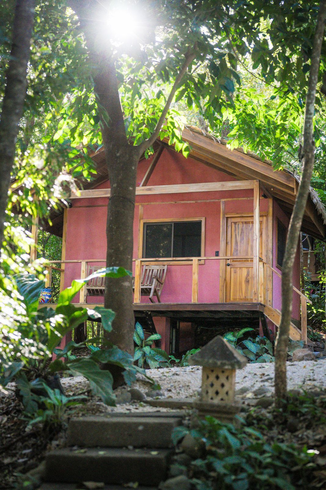 أغطية فراش متميزة وخزنة داخل الغرفة وواي فاي مجانًا وملاءات أسرّة