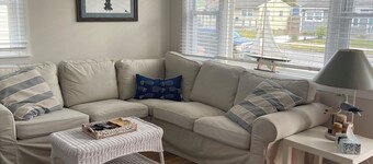 Charming 3-bedroom cottage with WiFi, AC in enjoyable North Cape May NJ