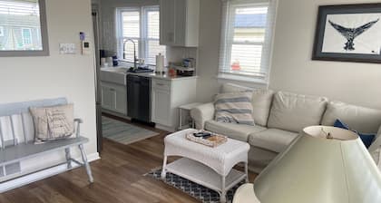 Charming 3-bedroom cottage with WiFi, AC in enjoyable North Cape May NJ