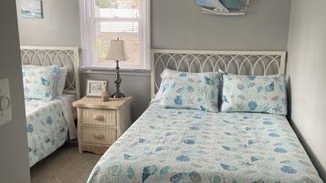 3 bedrooms, iron/ironing board, travel cot, free WiFi