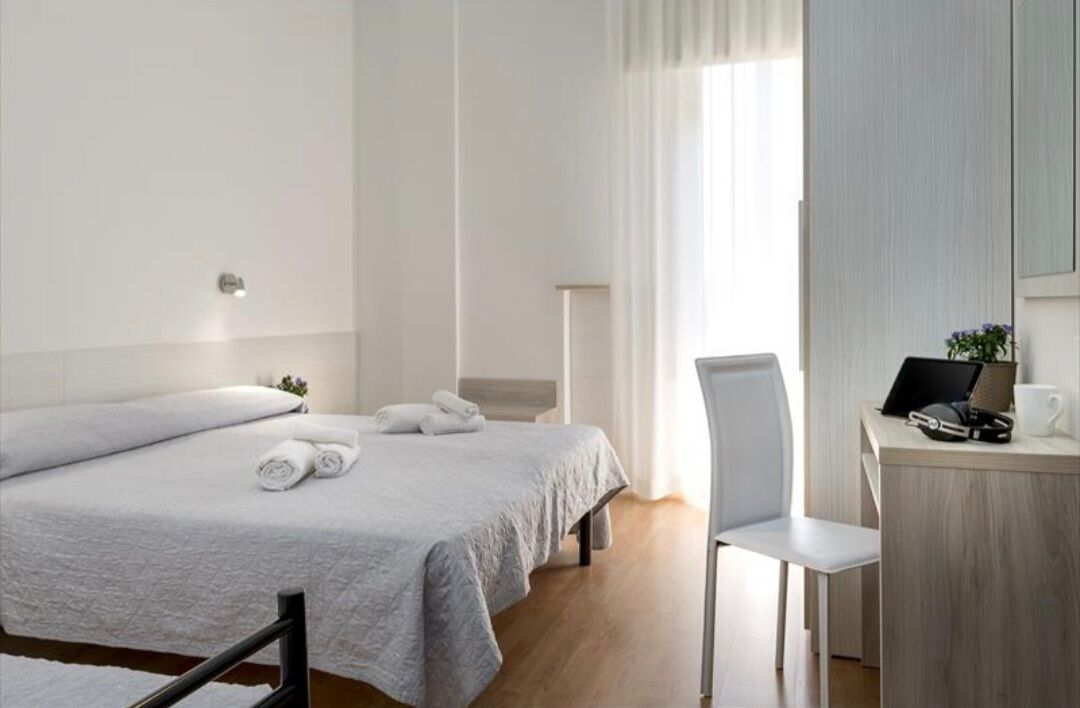 Hotel Kursaal Bellaria 3 Stars Triple Room Breakfast Buffet Included - Bellaria - Igea Marina