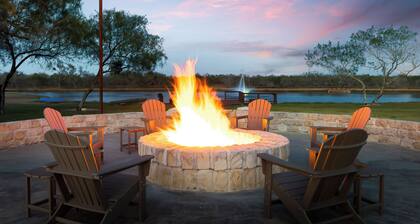 Rancho Los Alacranes- Large Retreat Venue in the Rio Grande Valley- sleeps 41
