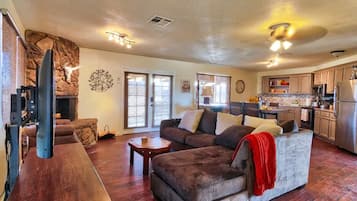Smart TV, fireplace, DVD player, books