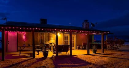 MESA SILVERADO Desert Hideaway with Outdoor Spa & Amazing Views Near JTNP