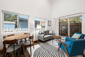 Fernseher, Stereoanlage