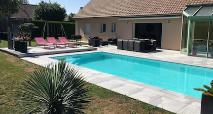 Villa Avec Piscine Chauffée Proche Circuit des 24h