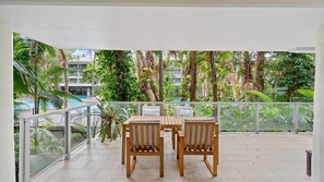 Outdoor dining - Belle Escapes Drift Beachfront Resort Pool View Suite 4106 (Palm Cove)