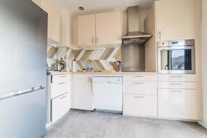 Fridge, microwave, oven, dishwasher