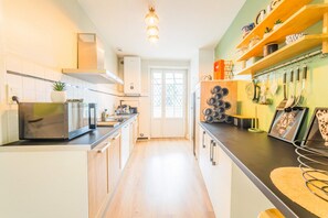 Fridge, microwave, oven, dishwasher