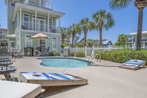 Pool - Crystal Tower-Free Golf Cart-Pool Heat Deals (Destin)