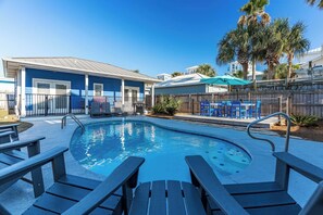 Pool - Blu Flamingo-Free Golf Cart-Pool Heat Deals (Destin)