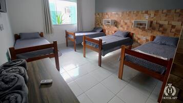 3 habitaciones, tabla de planchar con plancha y wifi gratis