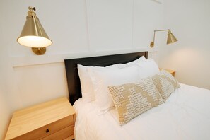 1 habitación, tabla de planchar con plancha, wifi gratis y ropa de cama 