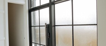 Walk To Intrust Arena - Modern Boxcar experience!