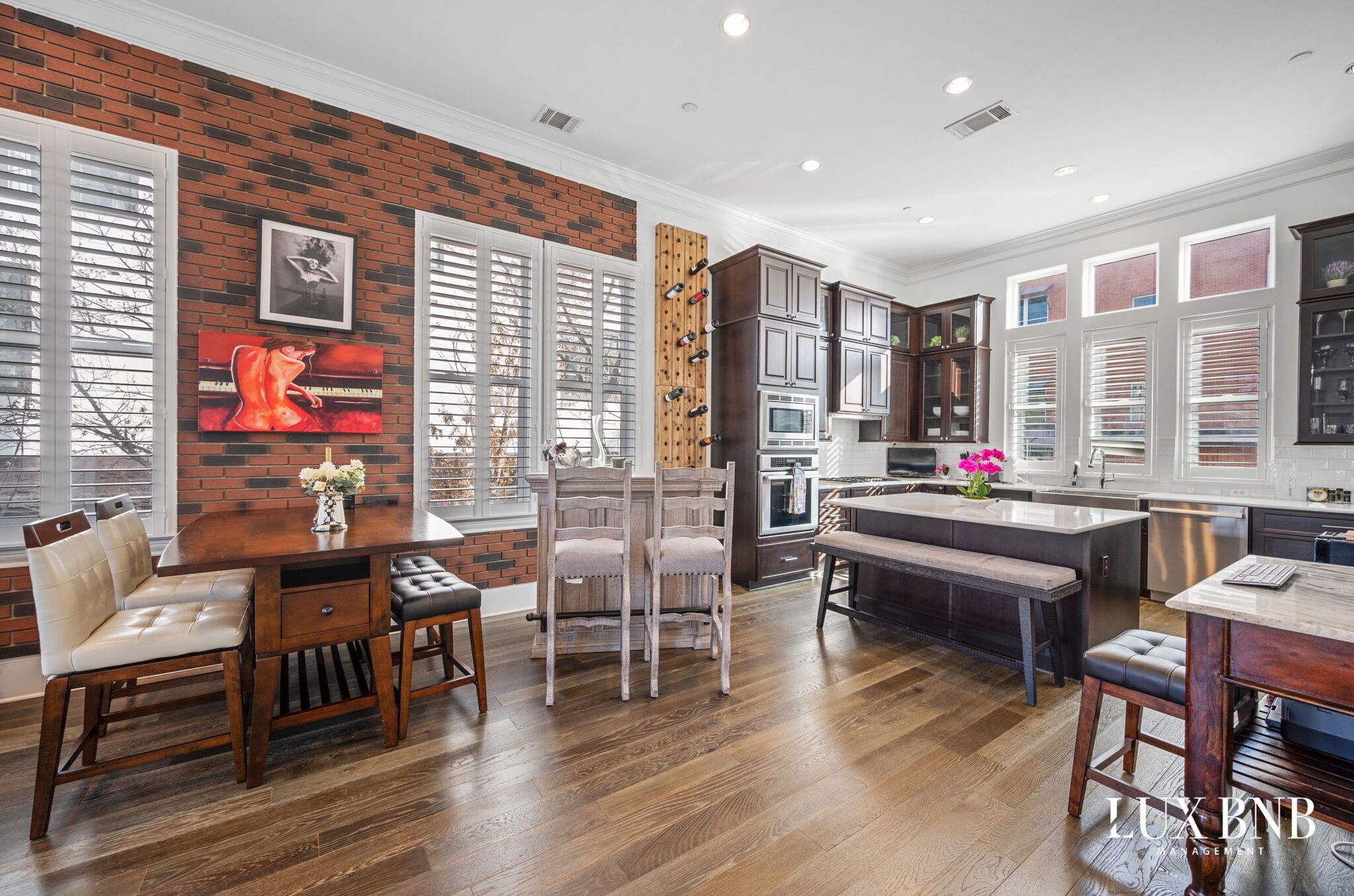 Trendy East Austin Townhouse. 4-Stories - Close to Downtown, Bars & Restaurants!