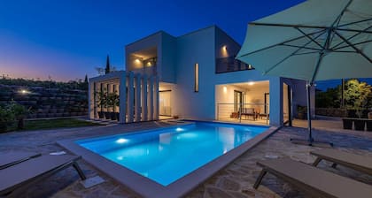 Villa SPLENDIDA mit privatem Pool