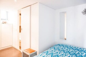 1 室のベッドルーム、アイロン / アイロン台、旅行用ベビーベッド、WiFi (無料)