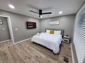 2 bedrooms, iron/ironing board, free WiFi, bed sheets - The Silver Bungalow (Atlanta)